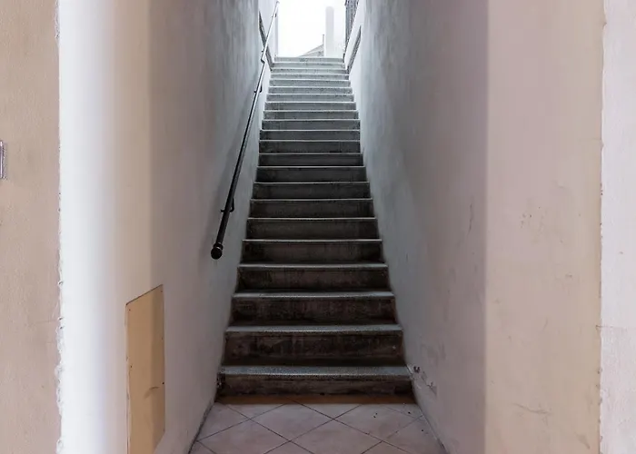 Guesthost - Centro Petite Daire Ferrara